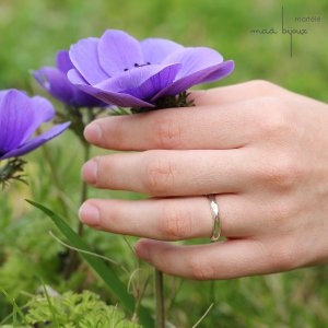 Alliance Maä bijoux en argent massif recyclé, alliances pour homme et femmes martelé fin. bijou artisan