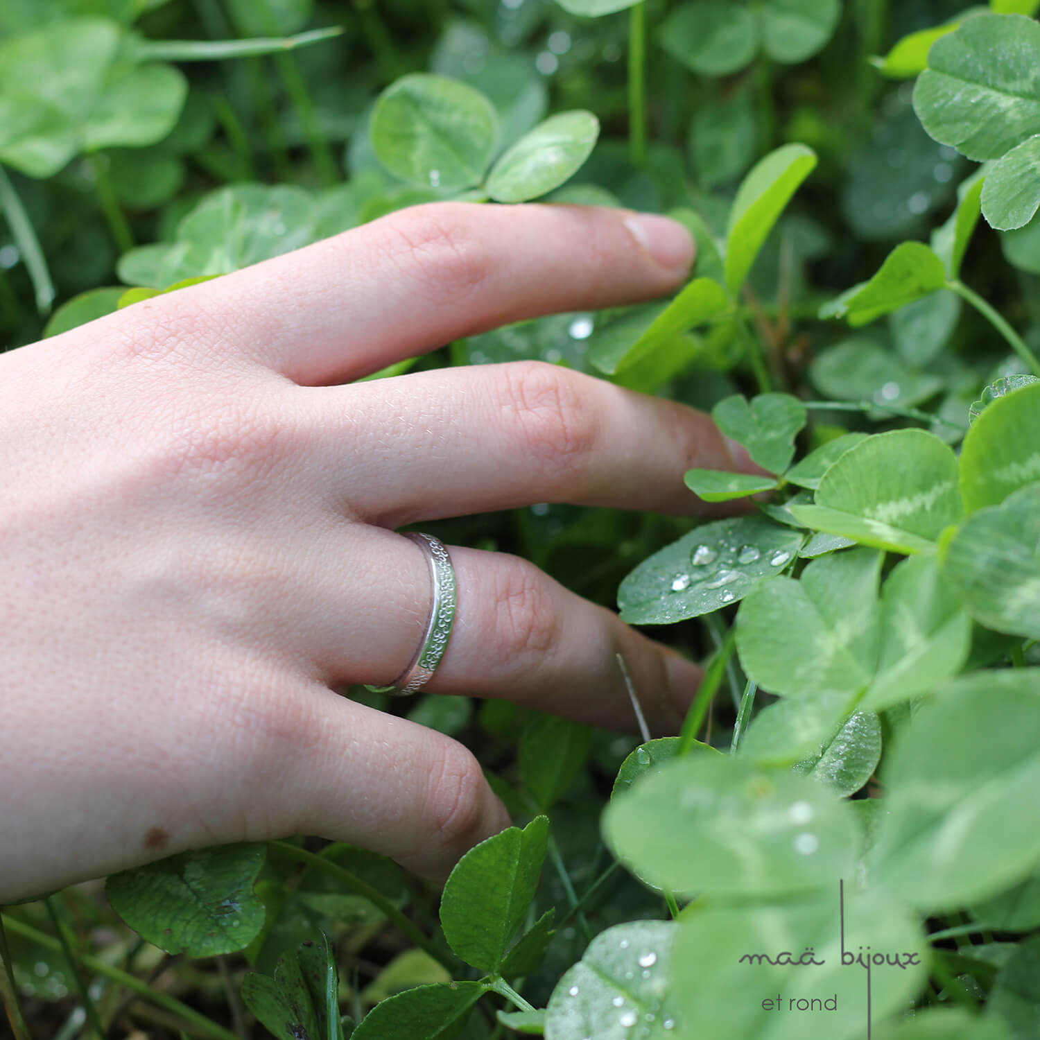 Alliance maä en argent massif 925 recyclé, modèle et rond, inspiration minimaliste, bijou écologique fait main en France, mariage éthique