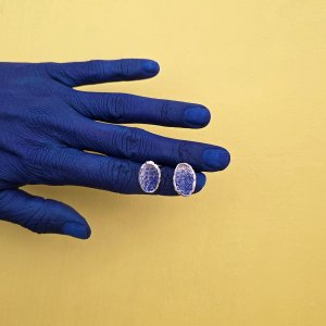 Soleil bleu, puces en argent massif émaillé à froid en bleu